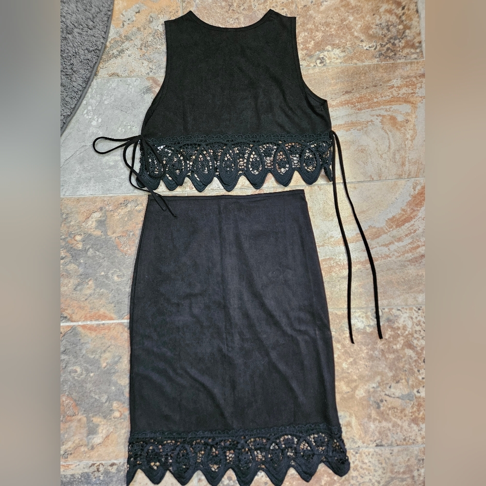 Elegant Black Lace Trim Skirt Set